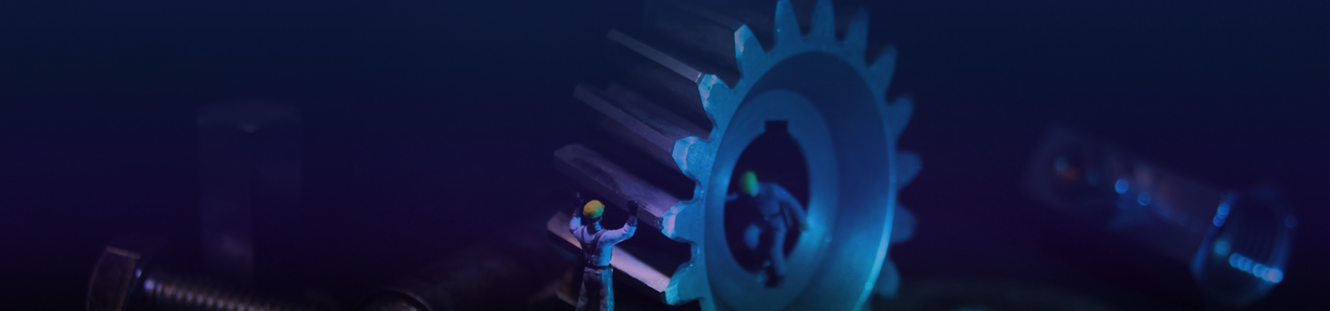 生產(chǎn)各種異型橋梁鋼模板、隧道臺車、鋼結(jié)構(gòu)制作及各種機(jī)械設(shè)備的加工制造和安裝的廠家